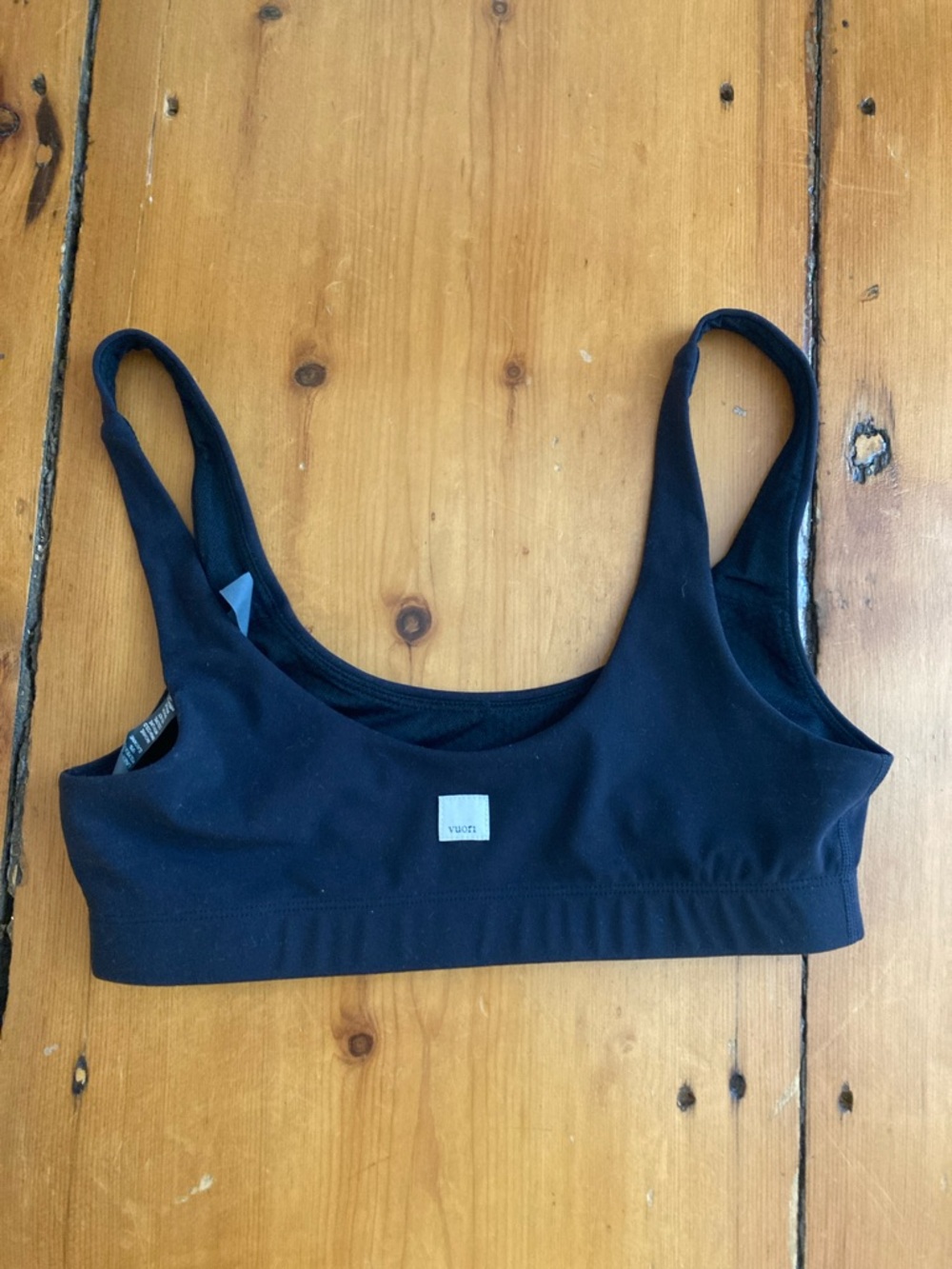 Vuori Black Scoop Sports Bra